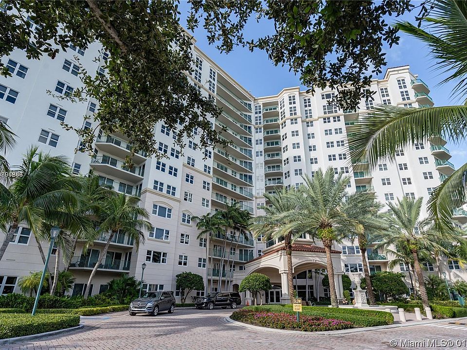 1st image of 19900 E Country Club Dr APT 516