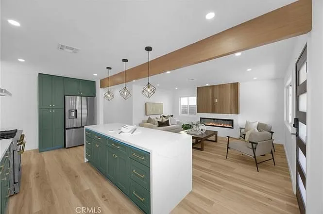 338 S James St — Photo 6