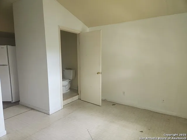 Studio, 1.0 bath, 4835 sqft, $600 — Photo 4