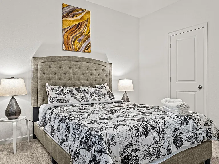 766 Camden Dr — Photo 31