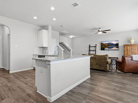 5th image of 2542 Sturgeon Way