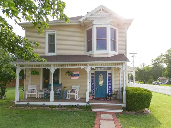 229 N Maple Ave, Newkirk, OK 74647