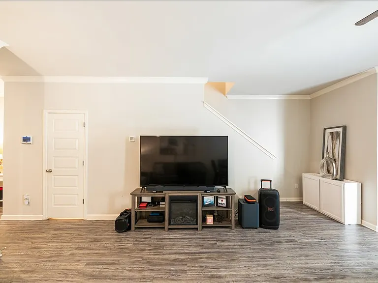2514 Piering Dr — Photo 16