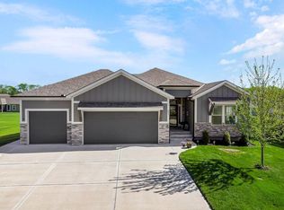 807 W Solomon Dr, Lone Jack, MO 64086