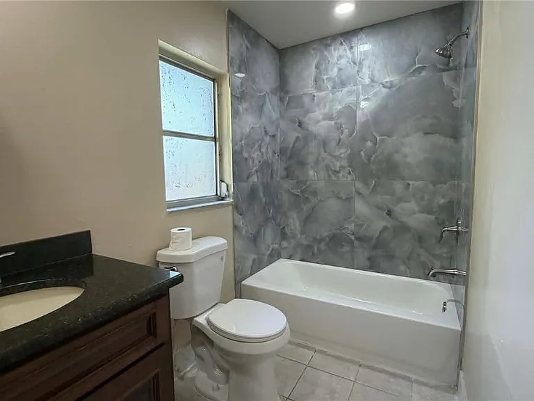 3718 Desoto Ave #3 — Photo 6
