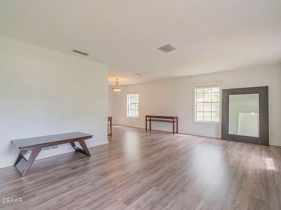 5th image of 45 Carrolwood Cir