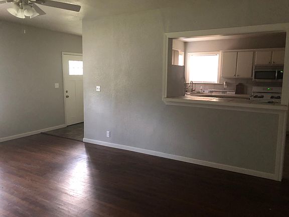 Living Room/ Kitchen