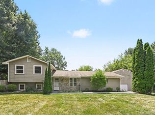 3033 Loss Trl, Milford, MI 48380