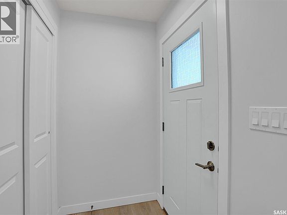3rd image of 2031 Francis St