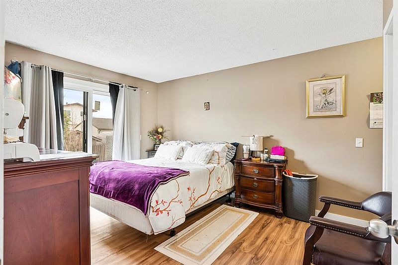 Calgary House for rent - 4 Bedrooms — photo 3