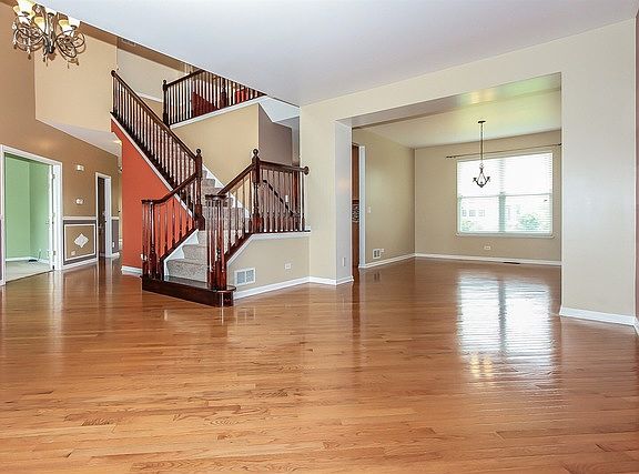 4th image of 653 Biltmore Dr