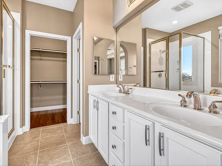 11757 Del Sur Ave — Photo 21