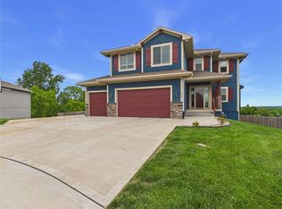 1010 Clayton Dr, Raymore, MO 64083