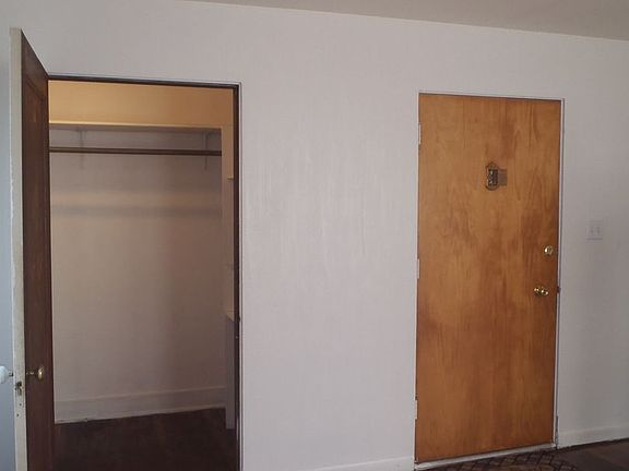 4th image of 2603 Aberdeen Ave #2