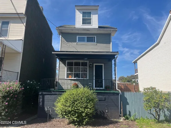 314 N Maple St, Mount Carmel, PA 17851