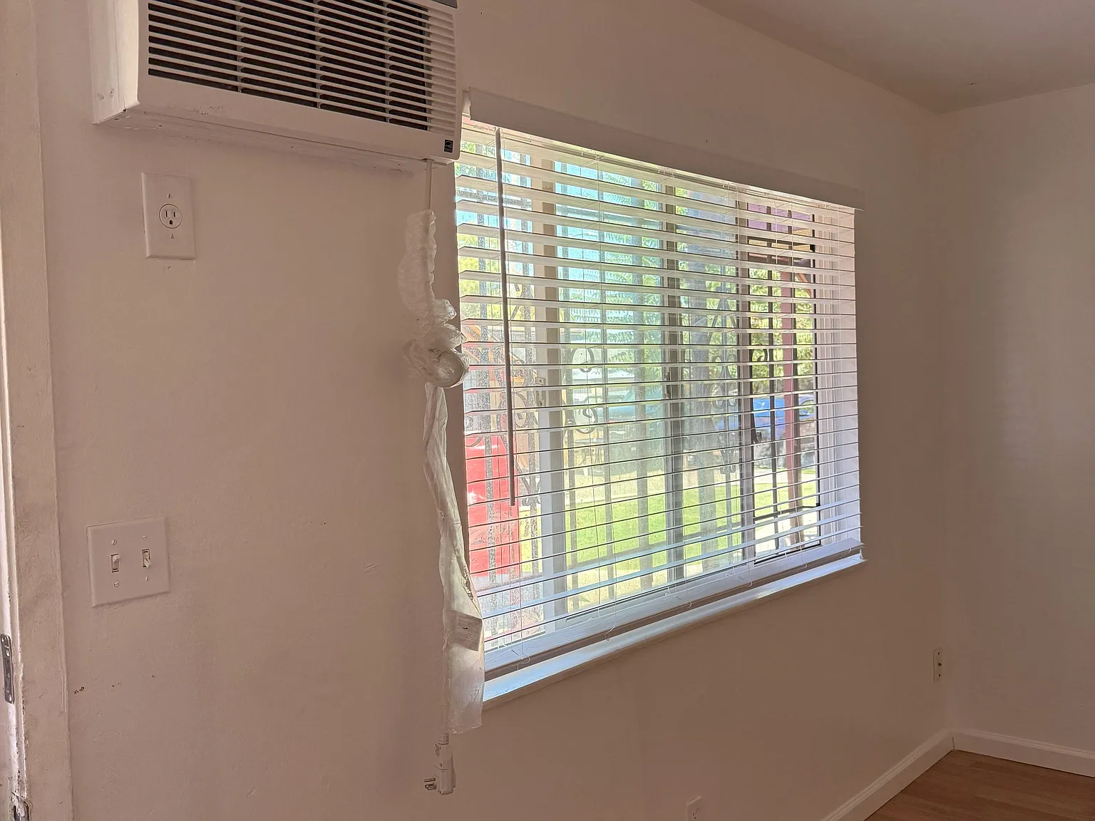 1 bed, 800 sqft, $1,345 — Photo 2