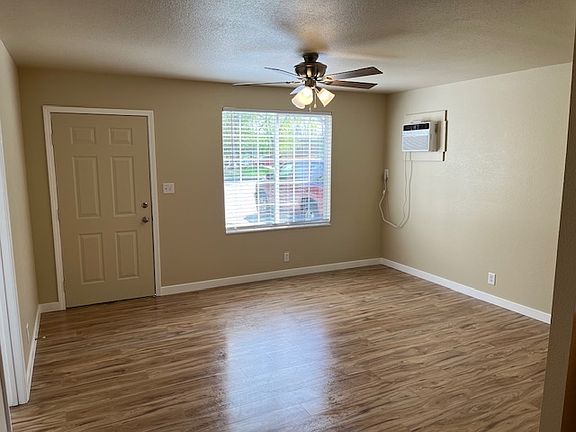 3rd image of 214 E 12th St