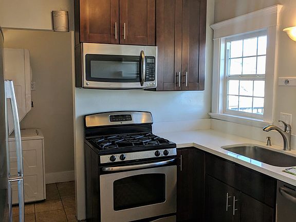 5th image of 302 N Wilton Pl