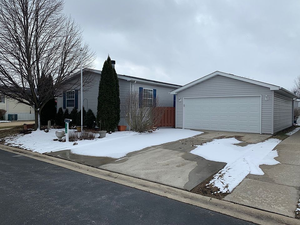 1st image of 1030 Apple Ln