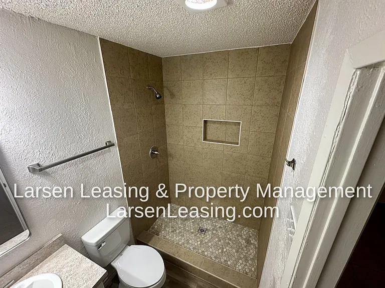 5845 Denise Dr — Photo 9