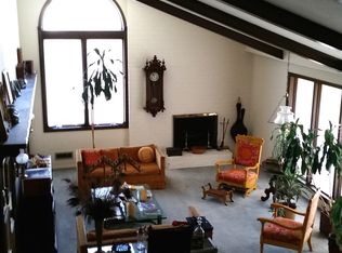 4 Harriet Ln, Plainview, NY 11803