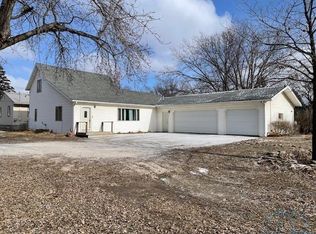 918 N Roosevelt Ave, Cherokee, IA 51012