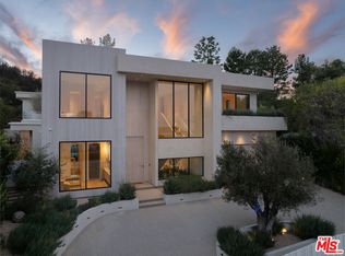 17177 Adlon Rd, Encino, CA 91436