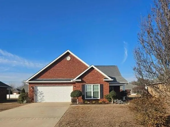 99 Rambling Creek Cv, Byron, GA 31008