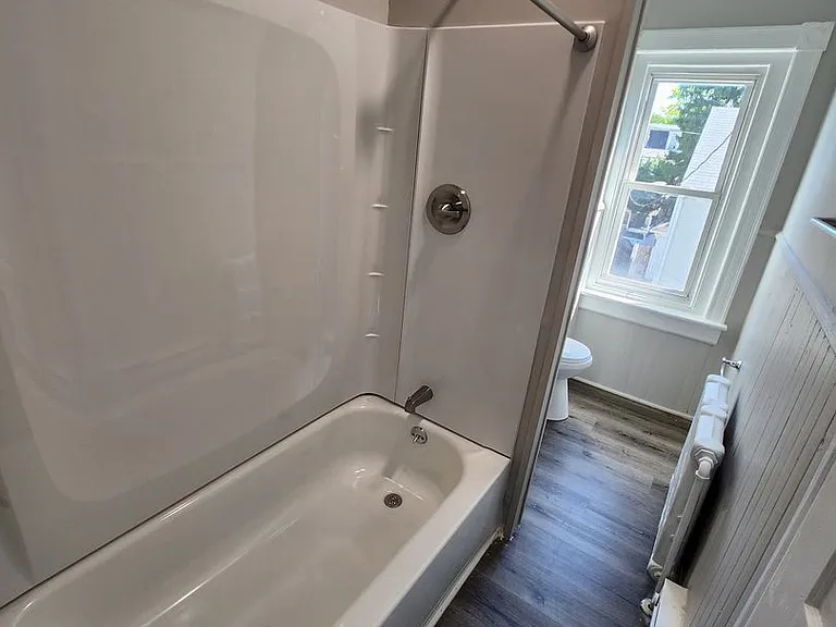 117 N Franklin St — Photo 6