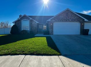 8800 Midvale Rd, Yakima, WA 98908