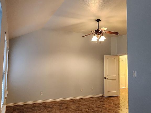 5th image of 1600 Fern Dr
