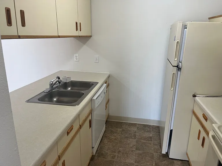 Thornridge Apartments — Photo 116