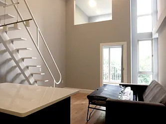 Rented by Rennit Inc.