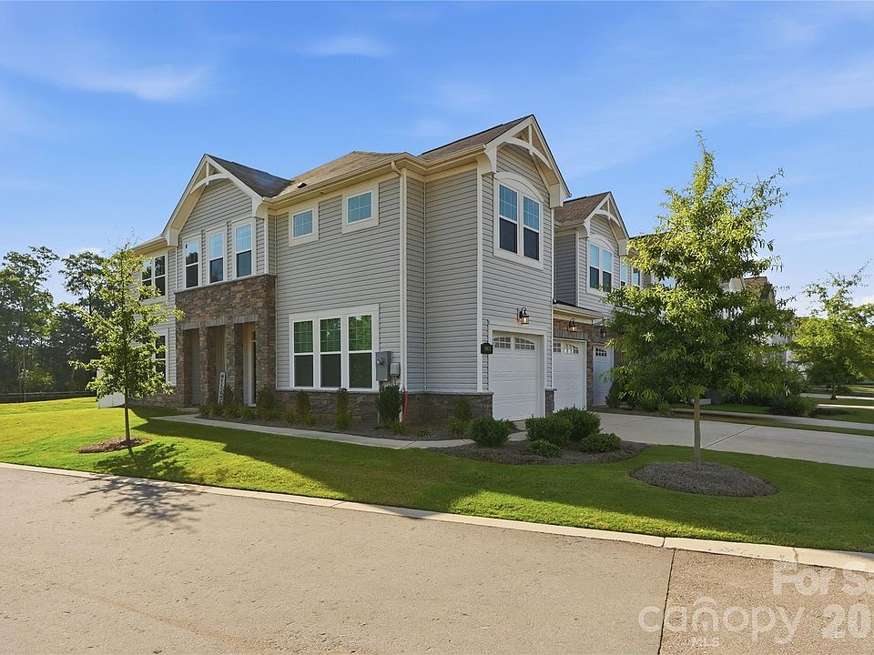 1st image of 14618 Tamarack Dr