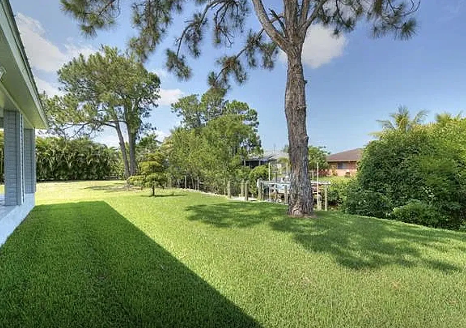 **Unfurnished 3/2 Single Family Annual In Paradise Village On The Imperial River**Gulf Access & P... — Photo 4