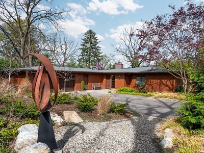 515 Orchard Hills Dr, Ann Arbor, MI, 48104