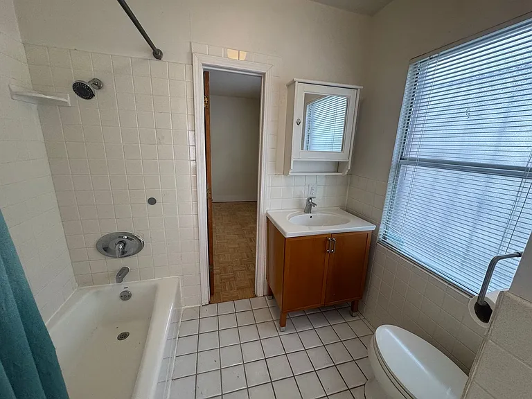 5913 Vallejo St — Photo 10