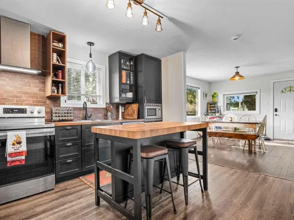 210 S Royalties Cres, Longview, AB T0L 1H0