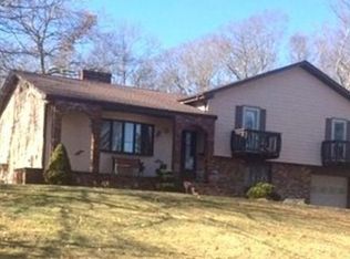 203 Cypress Dr, Swansea, MA 02777