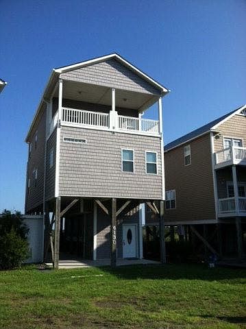 1st image of 613D N New River Dr