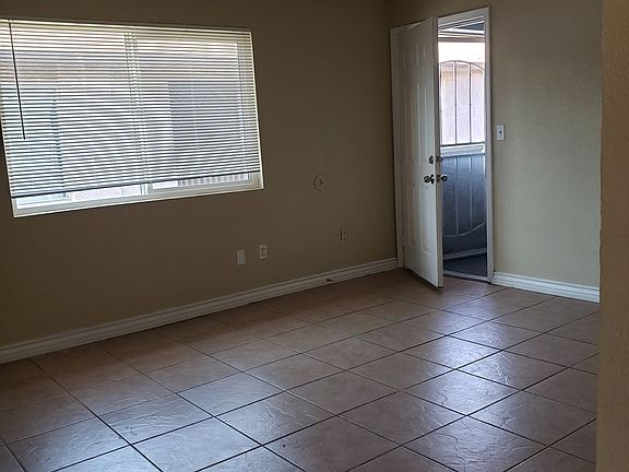 4th image of 1107 L St #D