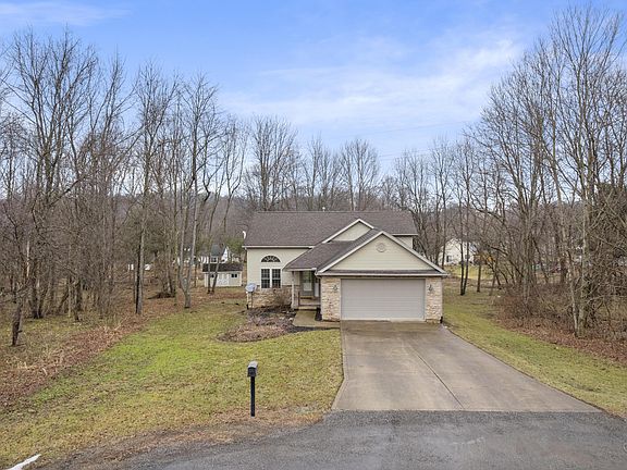 3rd image of 70 Queensway Ct
