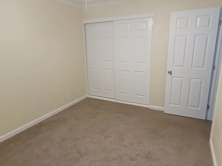2507 Edison Ave #11 — Photo 17