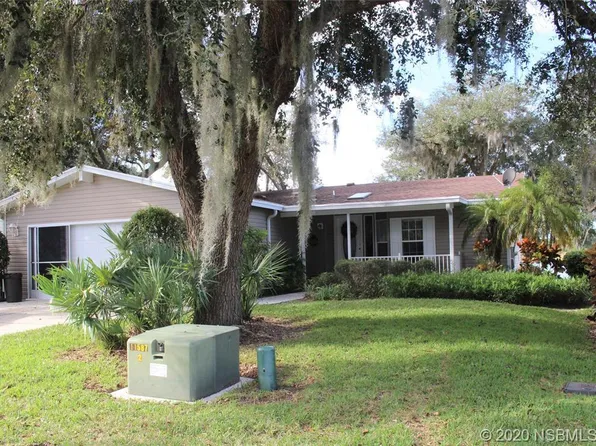 414 Sioux Blvd, Oak Hill, FL 32759