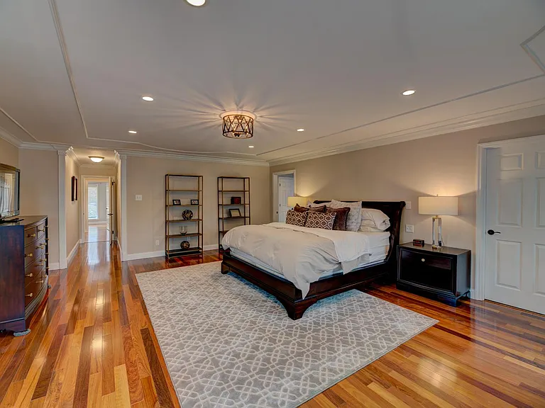 10490 Frontenac Woods Ln — Photo 29