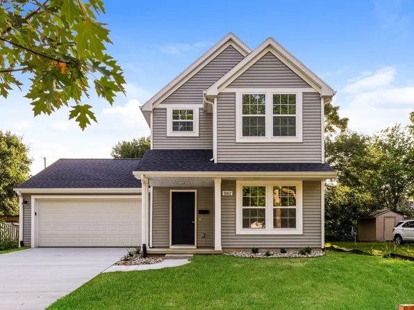 1119 Plymouth St, Jackson, MI 49201