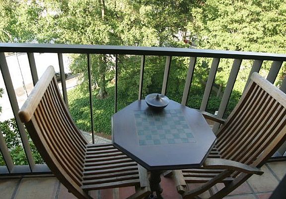 Tranquility in the Heart of Midtown