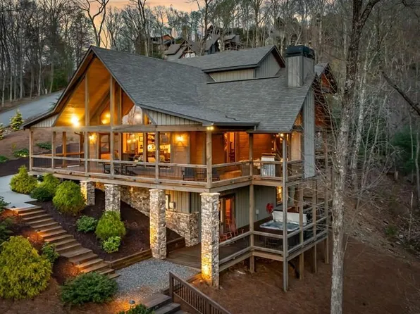 470 Blue Ridge Heights Dr, Blue Ridge, GA 30513