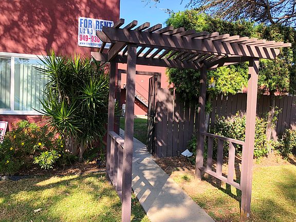 3rd image of 980 Valencia St APT 1
