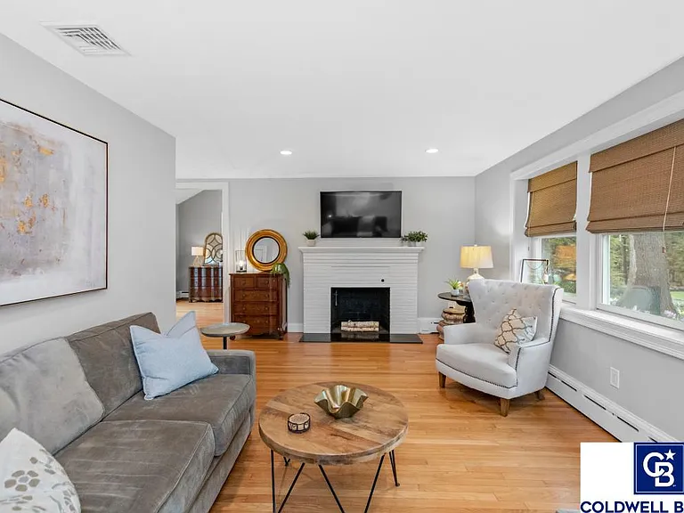 6 Risley Rd — Photo 4